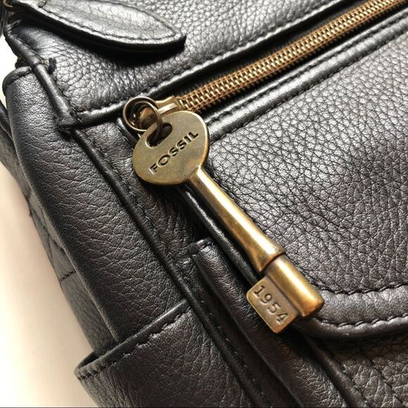 Vintage Fossil 1954 Black Leather Crossbody Organizer Bag 75082 Moto Biker Style - Picture 4 of 15
